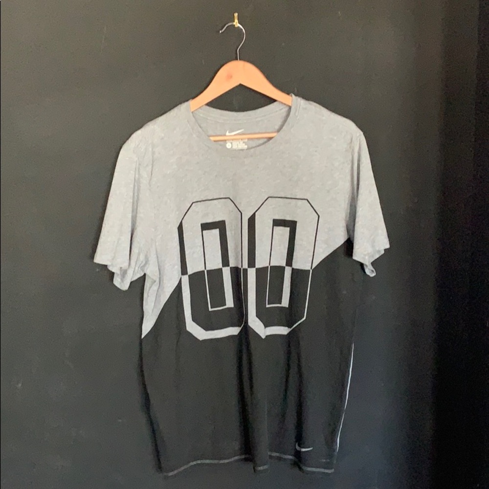 Grey Nike Men’s T-Shirt